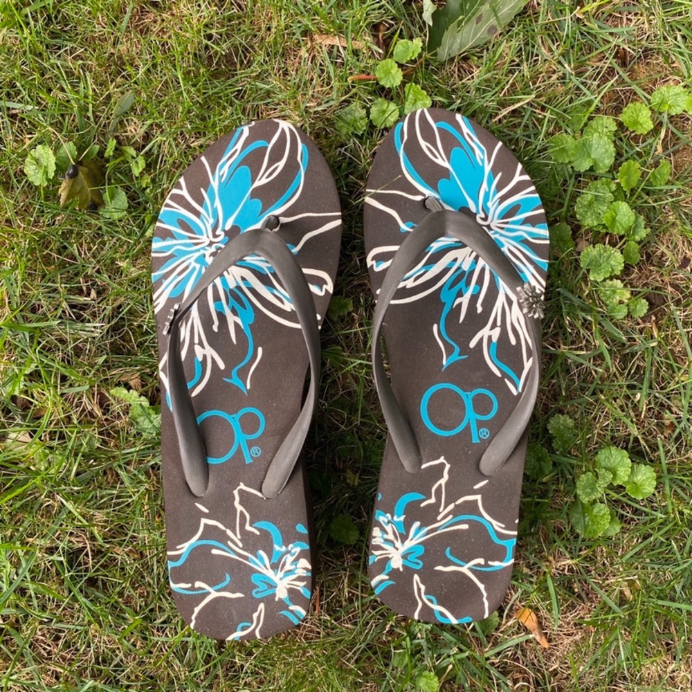 OP brown wedge flip flops